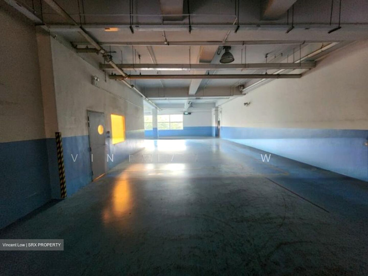 Auto World (D12), Warehouse #591796981